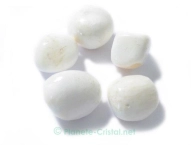 Scolecite blanche pierre polie ( taille 2-2,5 cm )